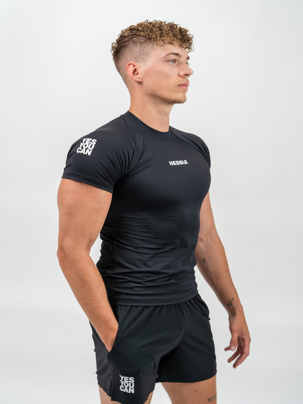 Nebbia Performance T-Shirt