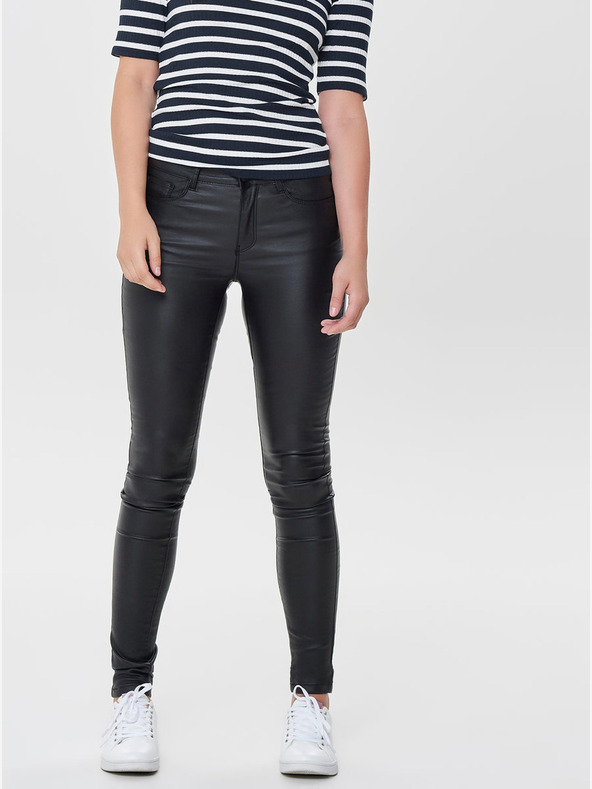 ONLY Schwarze Kunstlederhose mit niedriger Taille ONLY
