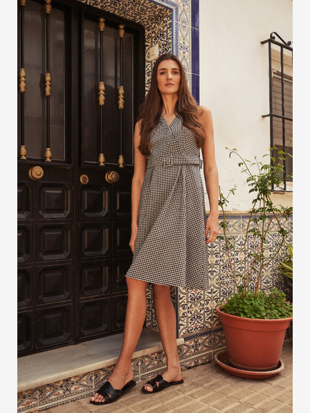 Moodo Schwarz-weißes Kleid Moodo