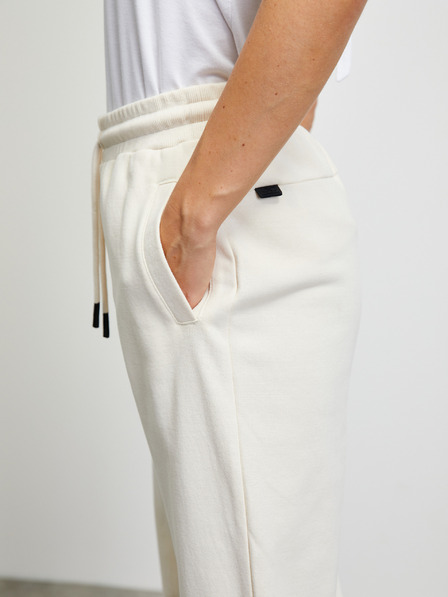 ZOOT.lab Cremefarbene Damen-Basic-Jogginghose METROOPOLIS by ZOOT.lab Darlyn