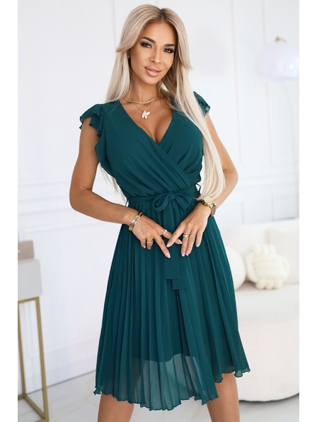 numoco 374-8 POLINA Plissiertes Kleid mit Ausschnitt und Volants - grün