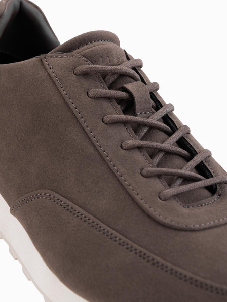 Ombre Clothing Herrenschuhe im monochromen Streetwear-Stil Ombre Clothing