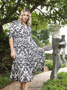 Orientique Weiß-schwarzes gemustertes Midikleid von Orientique Izmir für Damen
